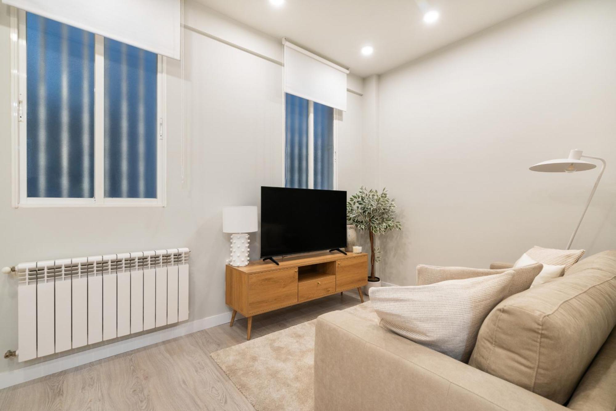 Apartamento Reformado En Metro Ibiza Alquiler Temporal Мадрид Екстериор снимка
